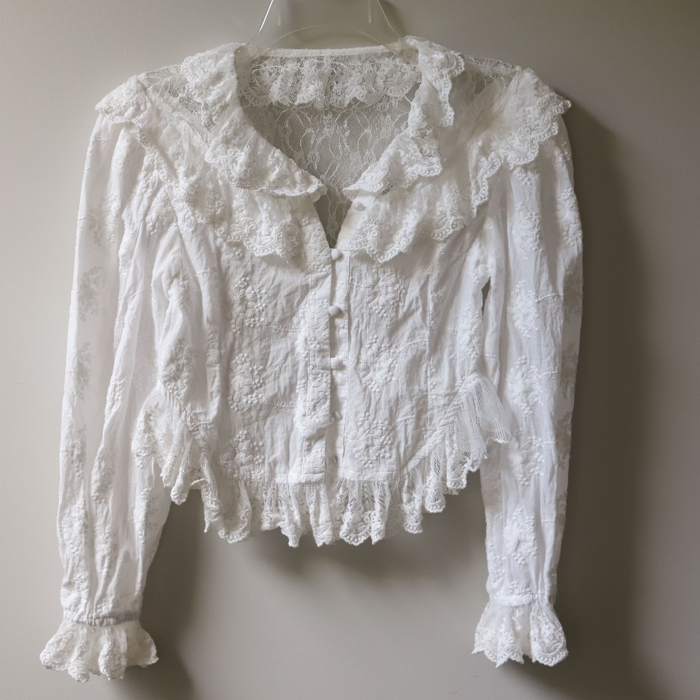House of Sunny White Lace Prairie Top
